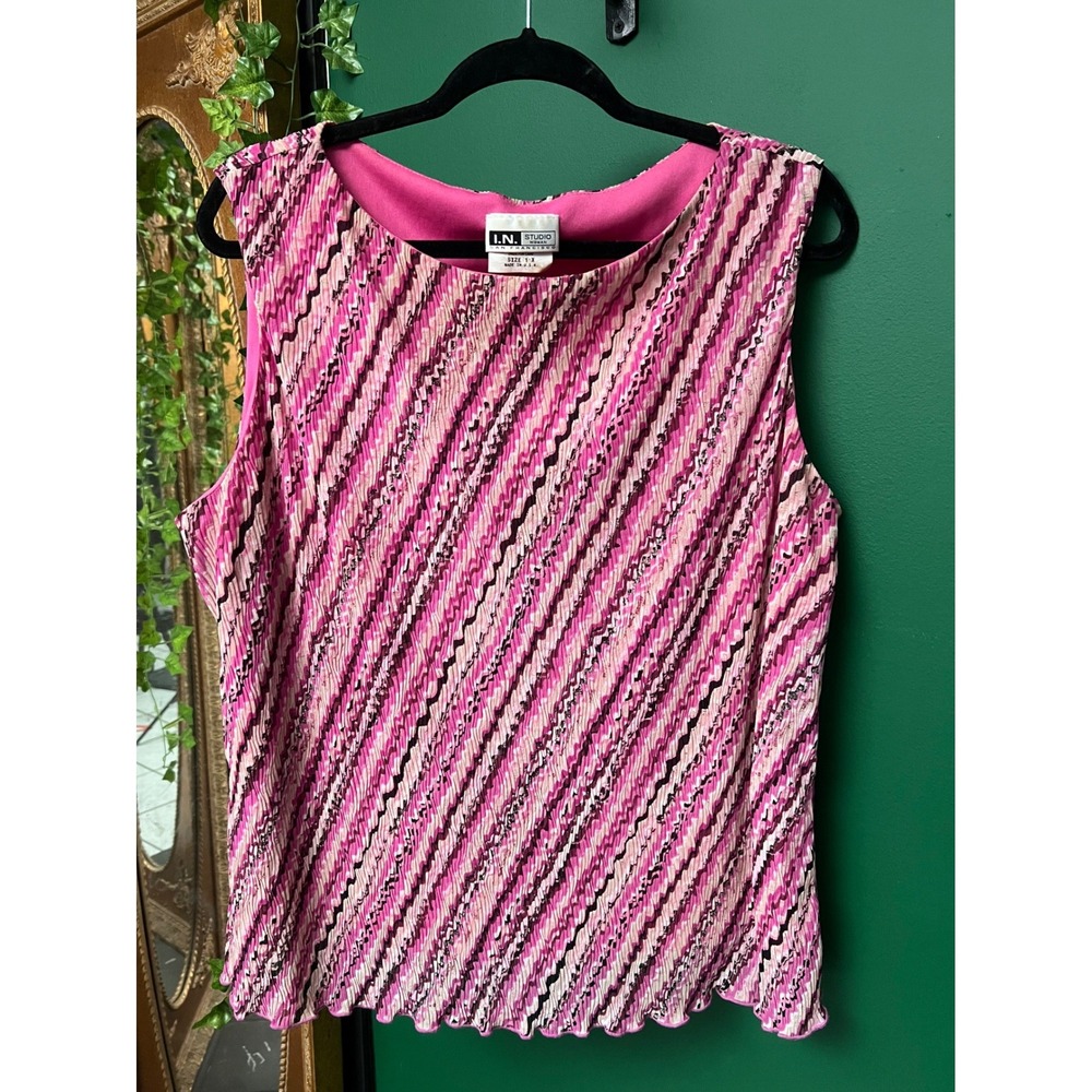 Vintage I.N. Studio Woman Pink Purple Striped Pleated Sleeveless Top Size 1X USA
